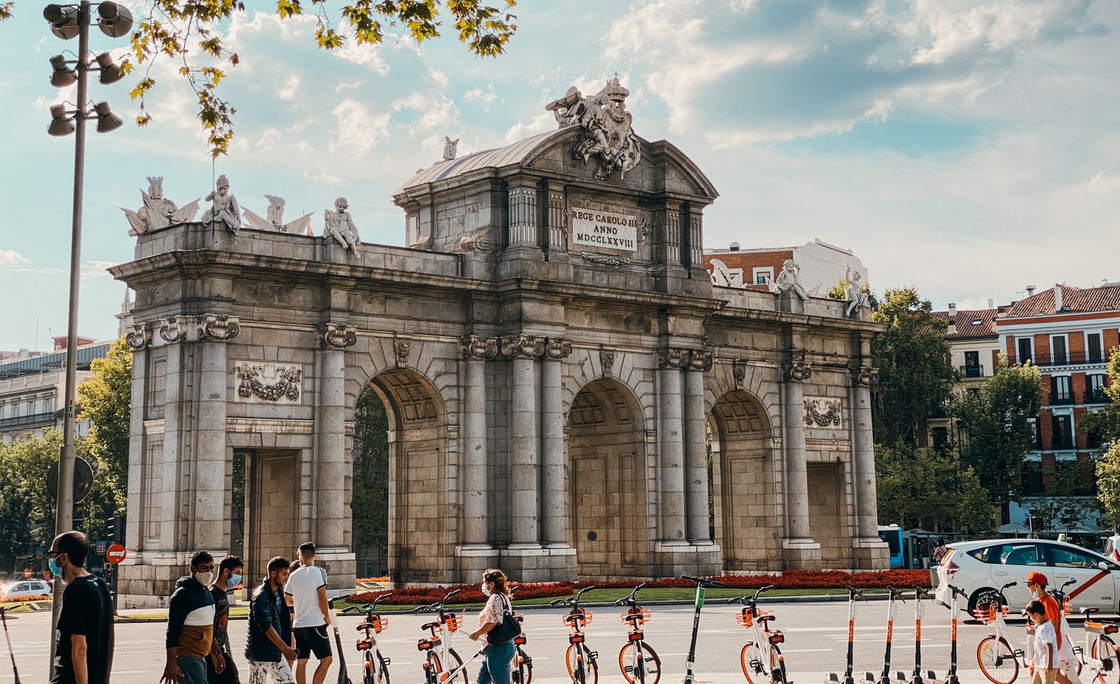 Madrid for Culture Lovers: Rooftops, Museums & Sunset Spots